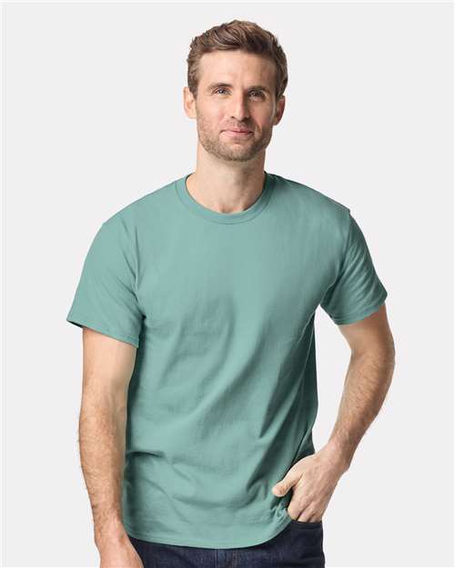 Gildan 5000 Heavy Cotton t-shirt made from open-end cotton yarn