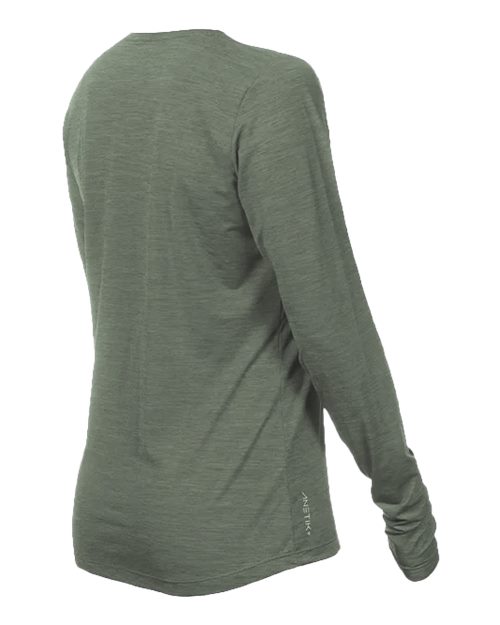 Women's Breeze Tech Long Sleeve T-Shirt – Detail
