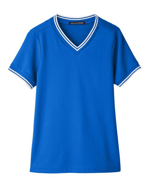 Women's CrownLux Performance® Plaited Tipped V-Neck Shirt – Front