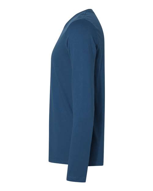 Unisex Cotton Long Sleeve Tee – Detail