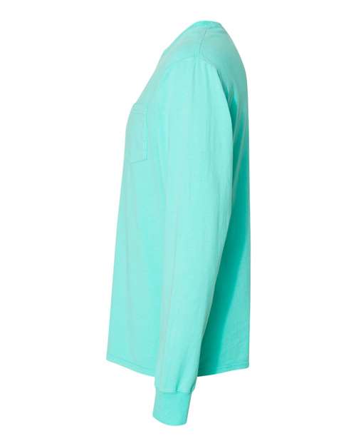 Unisex Garment-Dyed Long Sleeve T-Shirt With a Pocket – Detail