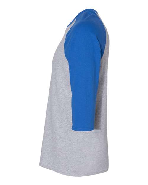Unisex Heavy Cotton™ Raglan Three-Quarter Sleeve T-Shirt – Detail