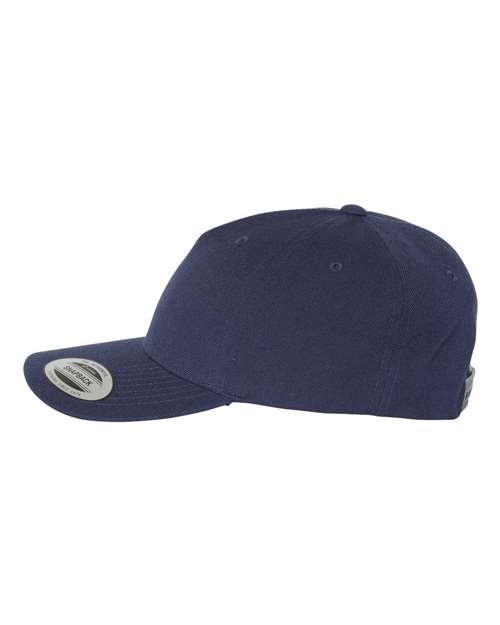 Premium Five-Panel Curved Bill Snapback Cap – Detail
