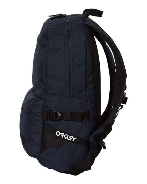20L Street Backpack – Detail