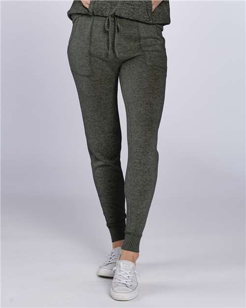 Women's Cuddle Fleece Joggers – On Model