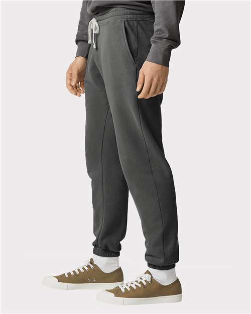 Unisex Garment-Dyed Lightweight Sweatpants – On Model – Side