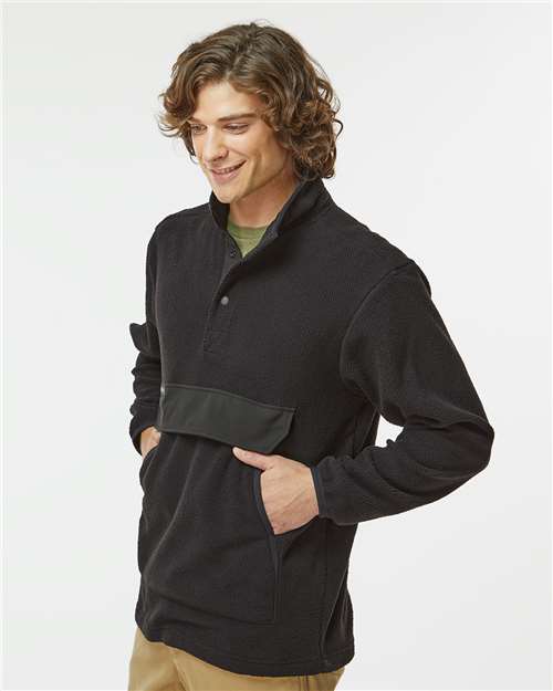 Men's Timber Mountain Fleece Pullover – On Model – Side