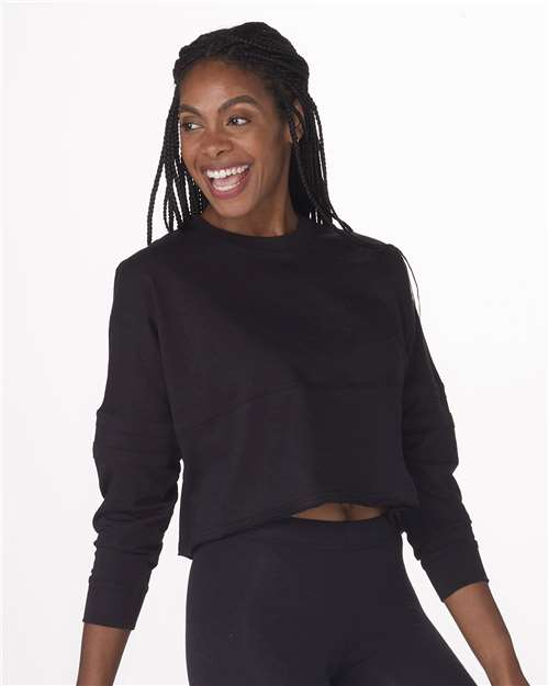 Women's Crop Retro Jesery – On Model