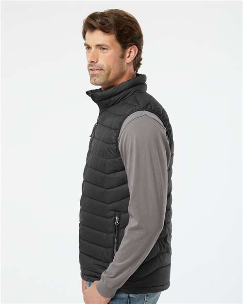 Men's Powder Lite™ II Vest – On Model – Side