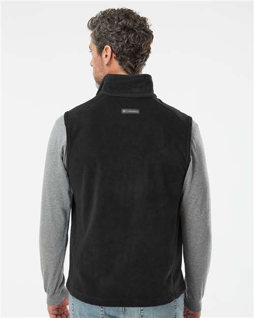 Men's Steens Mountain™ Vest – On Model – Back