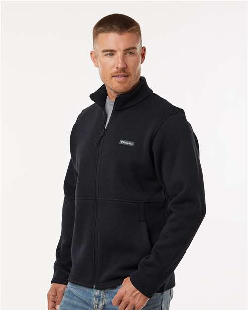 Men's Alto Pass™ Fleece Full-Zip Jacket – On Model – Side