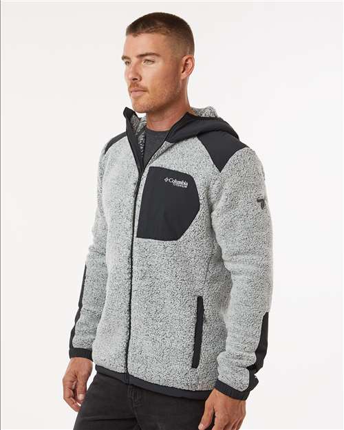 Men's Arctic Crest™ Sherpa Full-Zip Jacket – On Model – Side