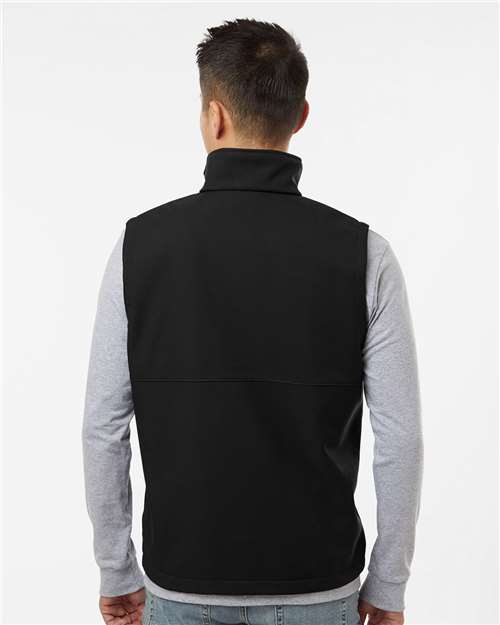 Men's Ascender™ II Soft Shell Vest – On Model – Back