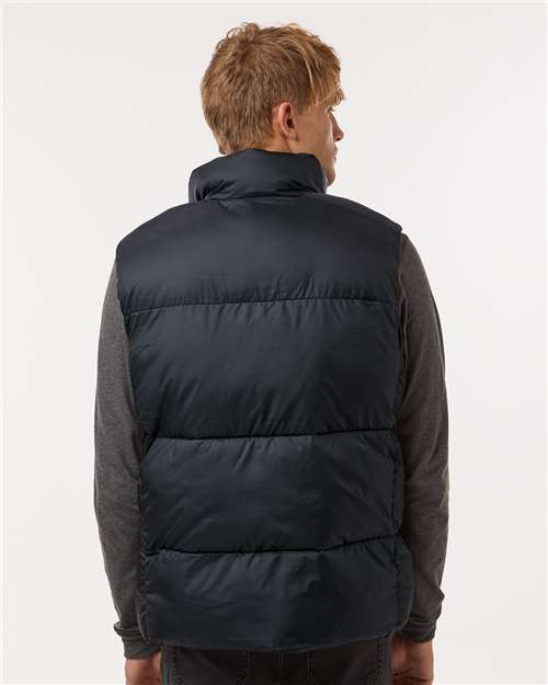 Men's Puffect™ III Vest – On Model – Back