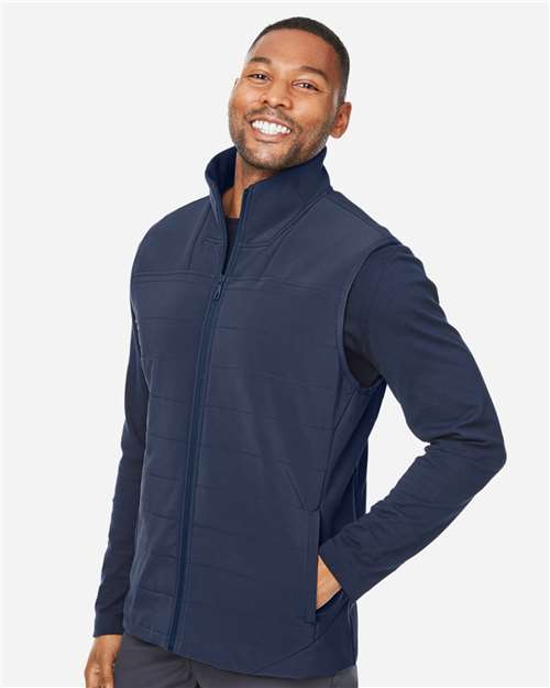 Men's Axis Insulated Vest – On Model – Side