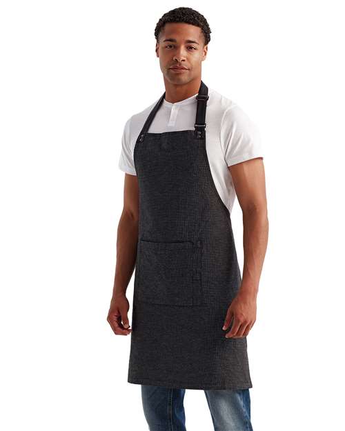 Annex Oxford Bib Apron – On Model – Side