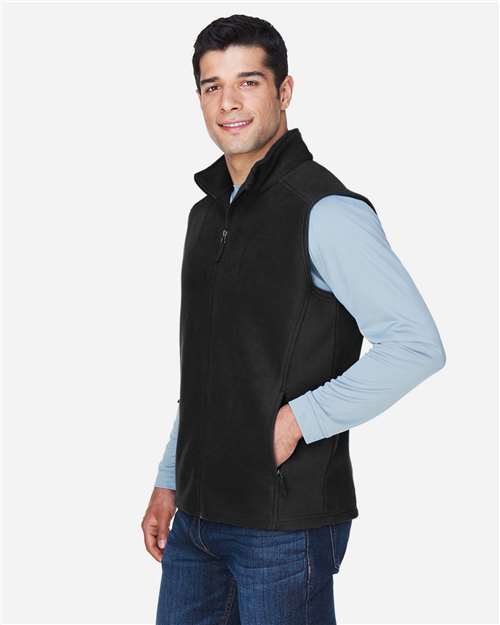 Men's Journey Fleece Vest – On Model – Side