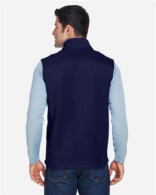 Men's Journey Fleece Vest – On Model – Back
