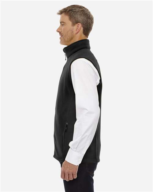 Men's Tall Journey Fleece Vest – On Model – Side