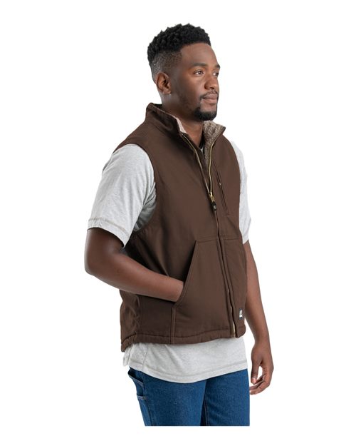 Men's Heartland Sherpa-Lined Washed Duck Vest – On Model – Side