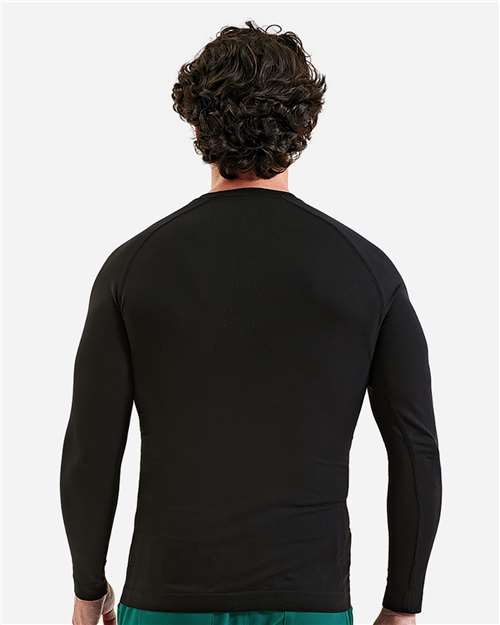 Men's Unstoppable Fresh Long Sleeve Underscrub Base Layer T-Shirt – On Model – Back