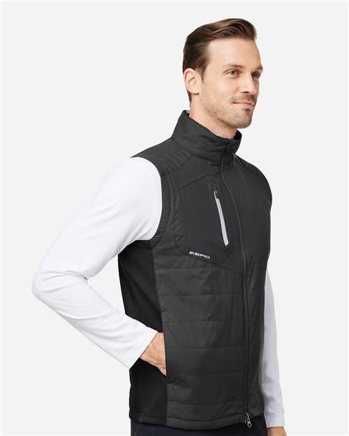 Men's Lightweight Hybrid Vest – On Model – Side