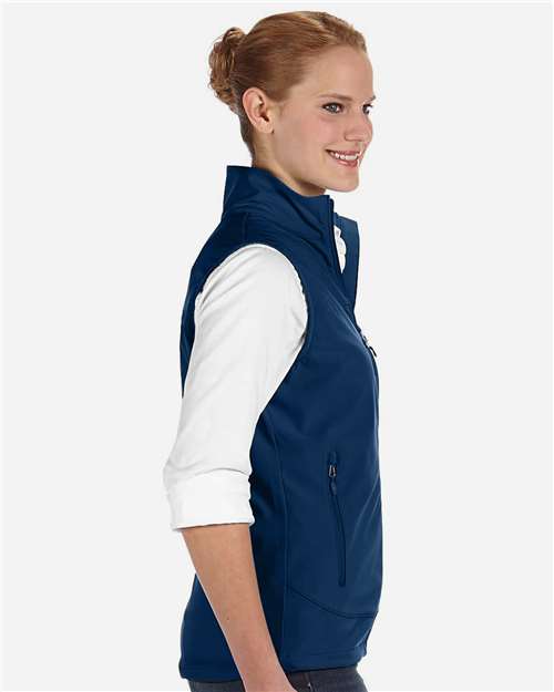 Women's Tempo Vest – On Model – Side