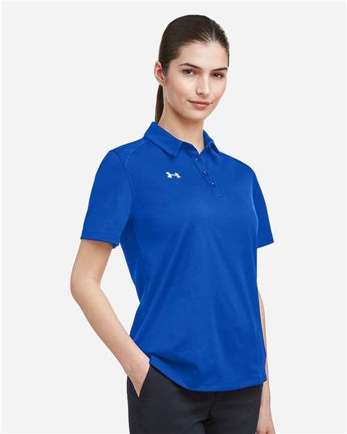 Women's Tech™ Polo – On Model – Side