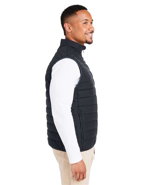 Men's Mountain Weekend Puffer Vest – On Model – Side