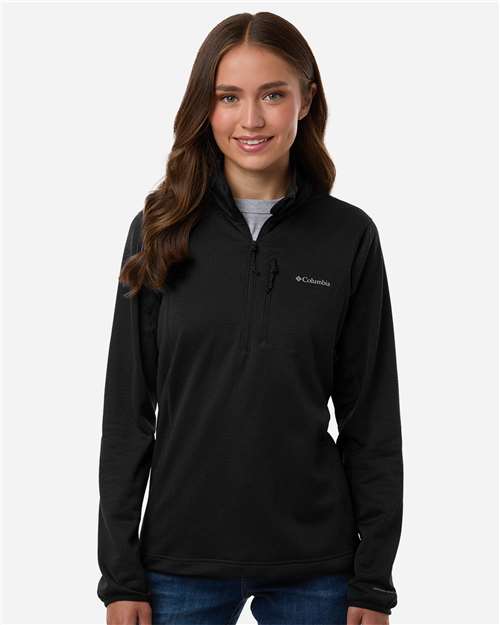 Women's Essential Hike™ Grid Fleece Half-Zip Pullover – On Model