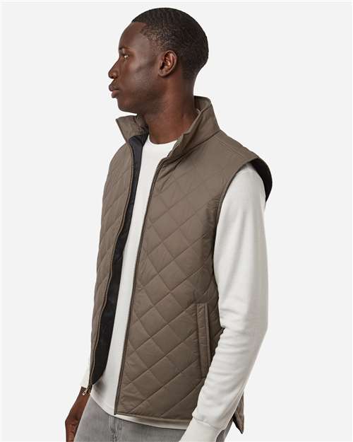 Men's Vintage Diamond Quilted Vest – On Model – Side