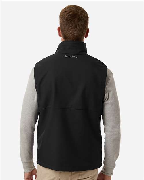 Men's Ascender™ II Soft Shell Vest – On Model – Back