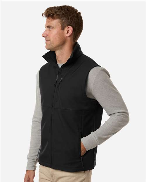 Men's Ascender™ II Soft Shell Vest – On Model – Side