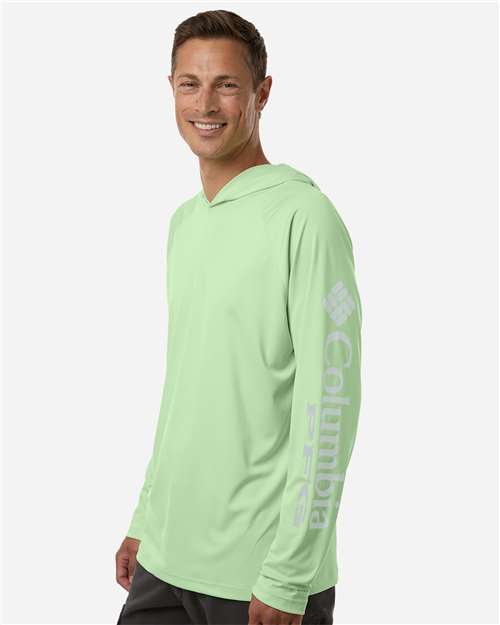 Men's PFG Terminal Tackle™ Hooded Long Sleeve T-Shirt – On Model – Side