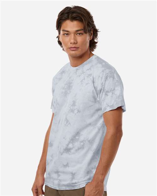 Unisex Crystal Wash T-Shirt – On Model – Side