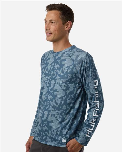 Men's Lopro Running Lakes Long Sleeve T-Shirt – On Model – Side