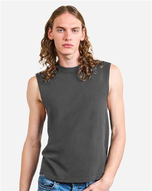 Unisex Heavyweight Cotton Garment-Dyed Boxy Muscle Tee – On Model