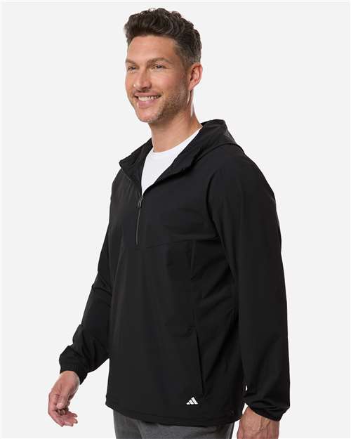 Men's Ultimate365 Course Control Anorak Jacket – On Model – Side