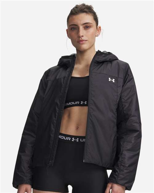 Women's Venture Hybrid Jacket – On Model