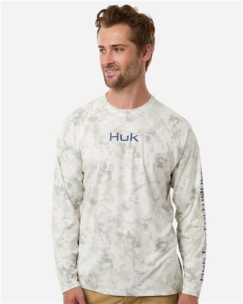 Men's Airweight KS Printed Crewneck Pullover – On Model
