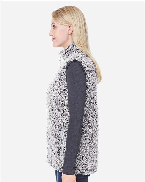 Women’s Epic Sherpa Full-Zip Vest – On Model – Side
