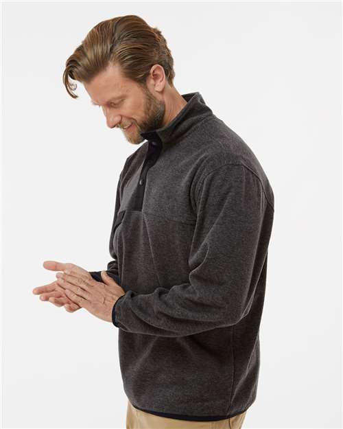 Men's Denali Mountain Fleece Pullover – On Model – Side