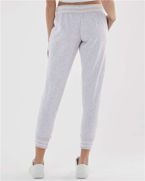 Women’s Relay Joggers – On Model – Back