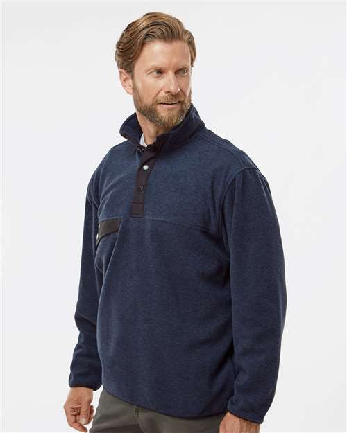 Men's Denali Mountain Fleece Pullover – On Model – Side